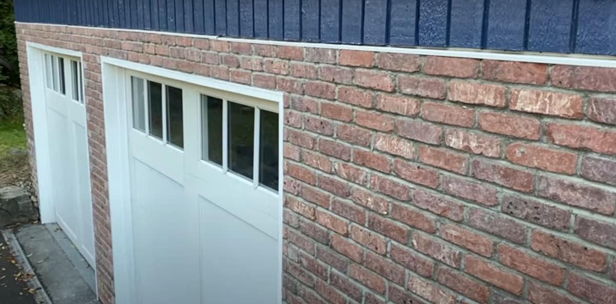 brick veneer vs brick