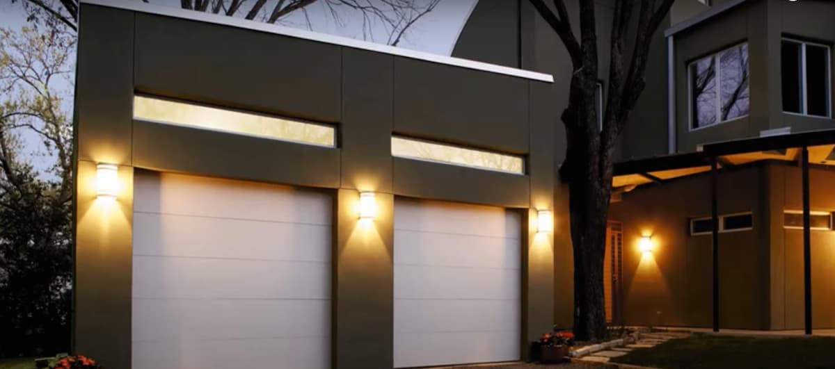 residential vs comercial garage doors